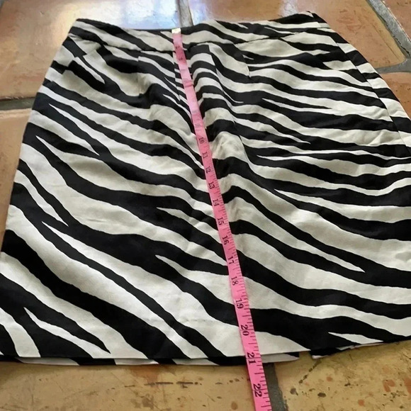 Banana Republic Linen Blend Zebra Pencil Skirt Size 4 - Picture 8 of 8